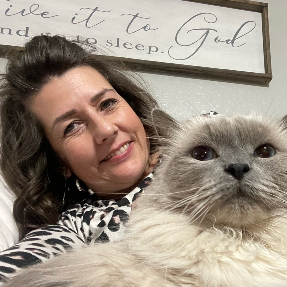 Meet your Posher, Joeann